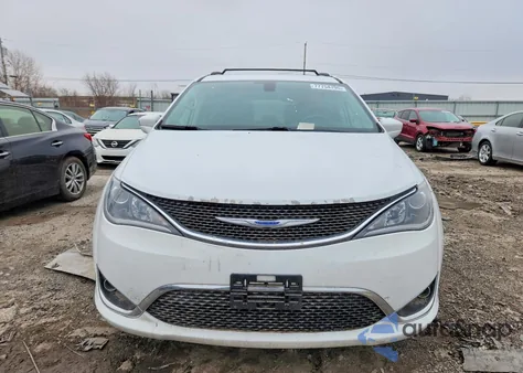 2018 Chrysler Pacifica Touring L z USA, uszkodzony, nr VIN 2C4RC1BG3JR280597